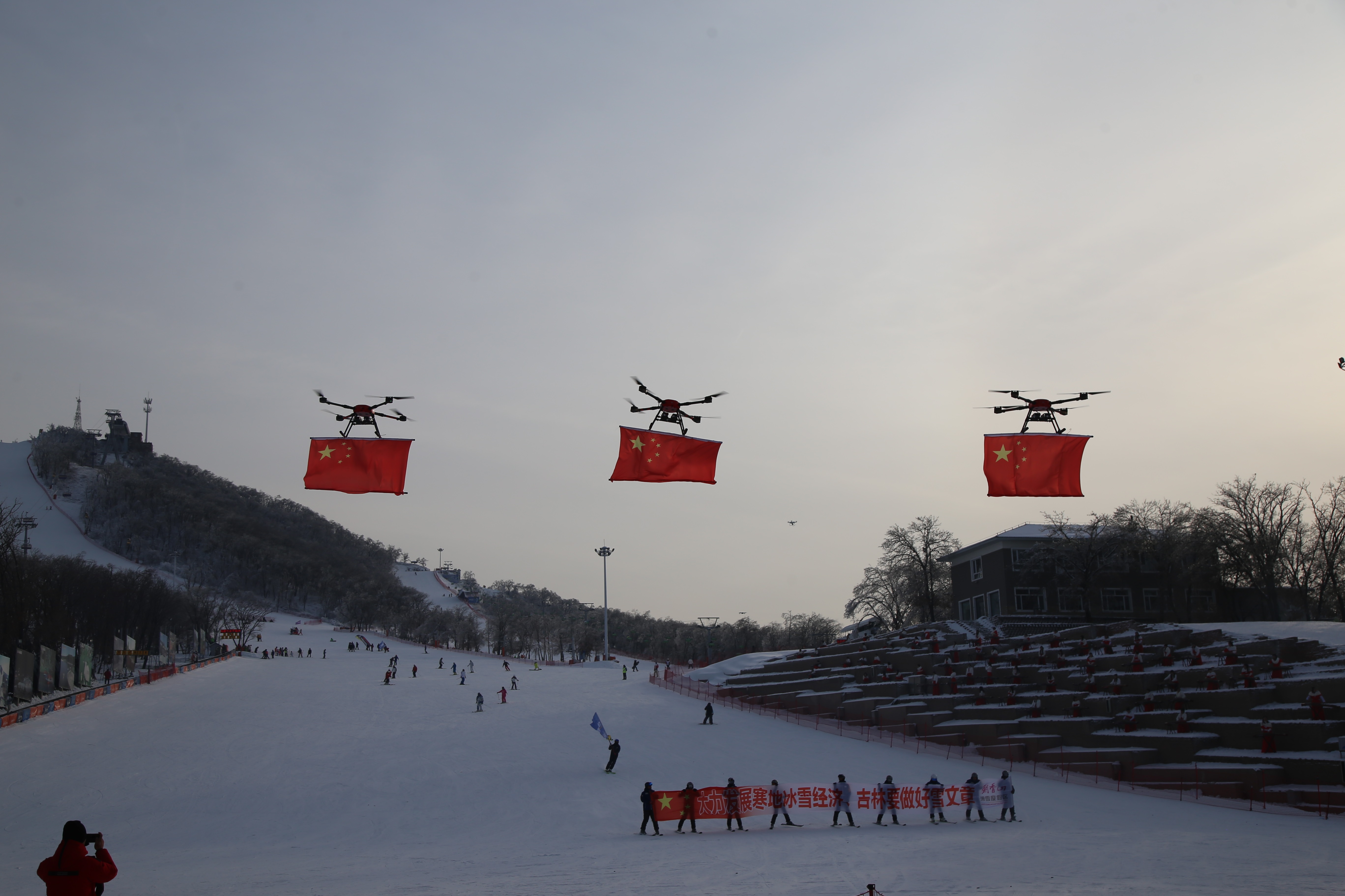 中科智航无人机助力“长春·九台冰雪文化旅游节冰雪启幕仪式”